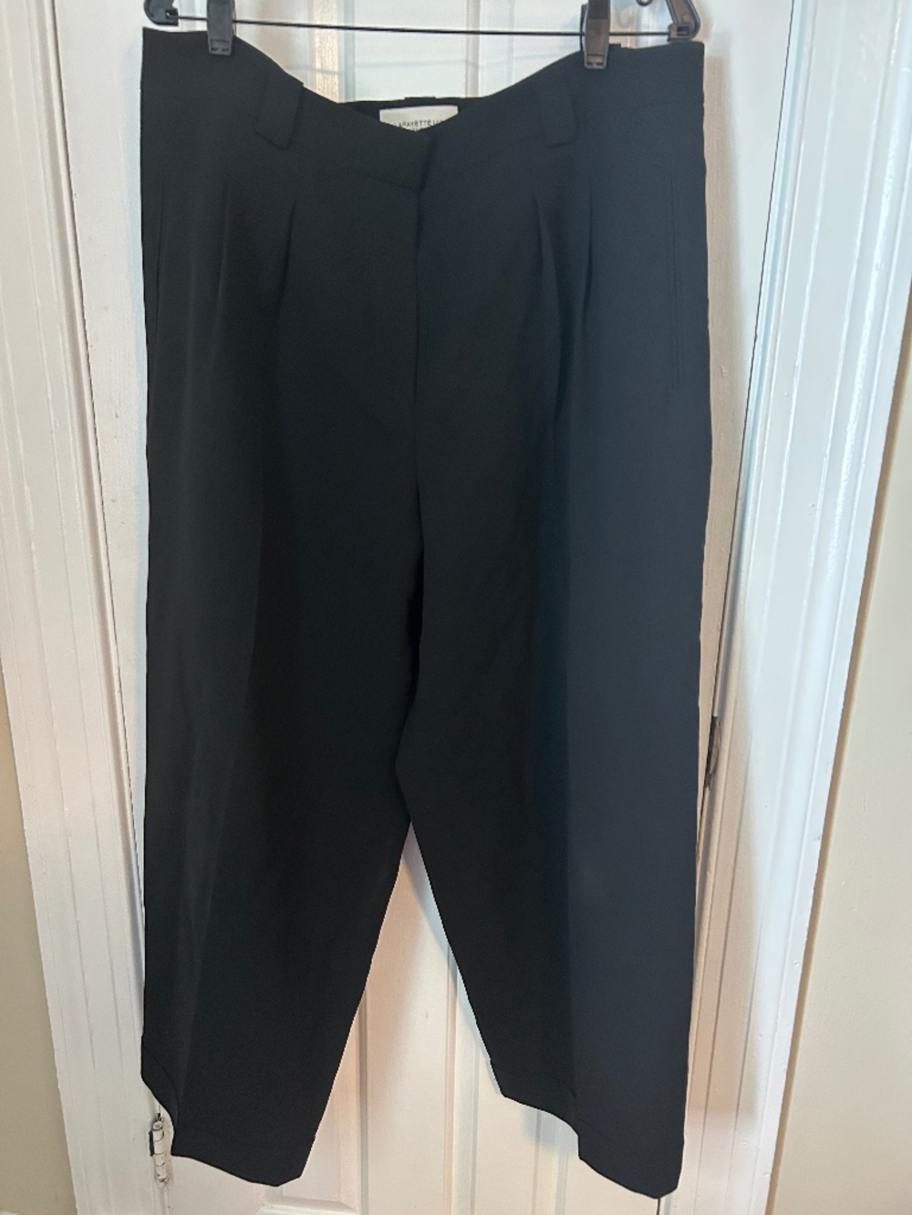 FINESSE CREPE WYATT BARREL LEG PANT